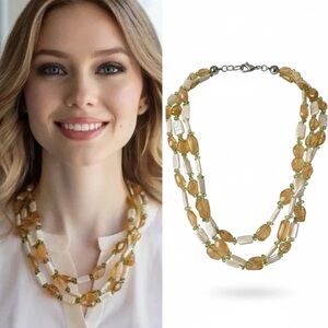 BOUTIQUE Topaz Mother of Pearl Green Beads Multi Layered Necklace R $198